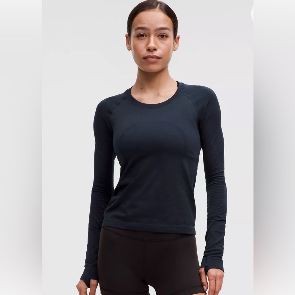 Lululemon NWOT Women’s Swiftly Tech Long-Sleeve Shirt 2.0 in Navy Size 6